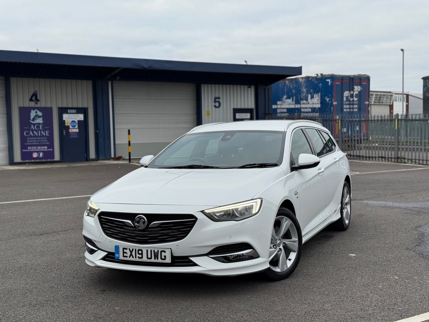 Used Vauxhall Insignia 2019 for sale - 76306082: Photo 1