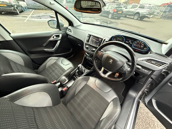 Used Peugeot 2008 2017 for sale - 75399802: Photo 15