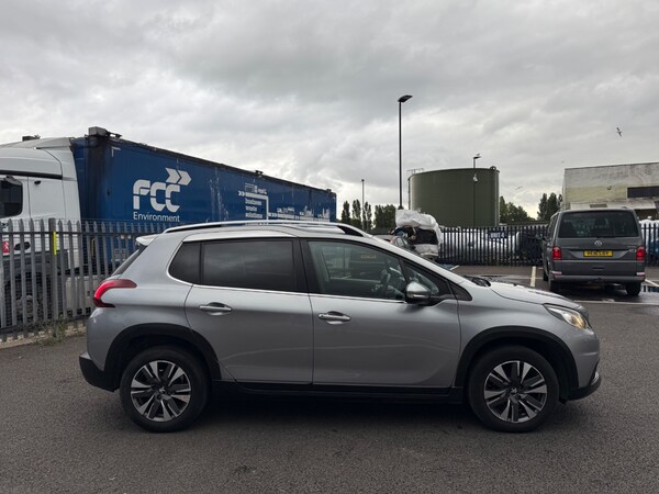 Used Peugeot 2008 2017 for sale - 75399802: Photo 9