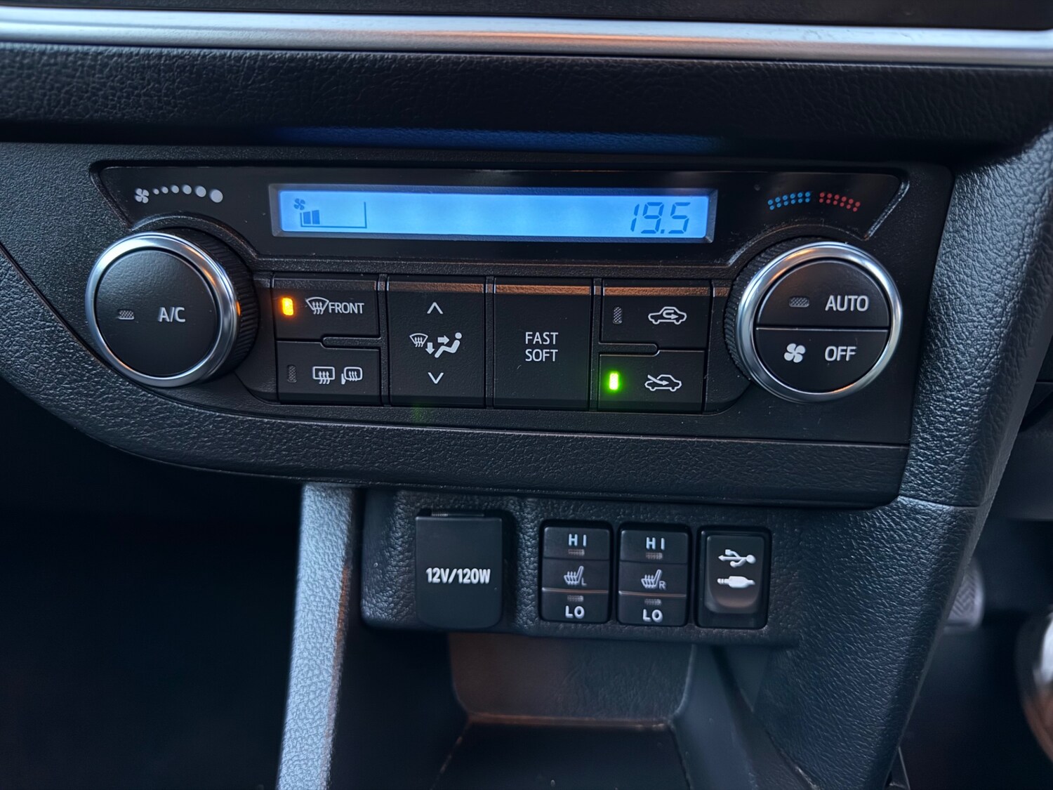Used Toyota Auris 2014 for sale - 76369484: Photo 16
