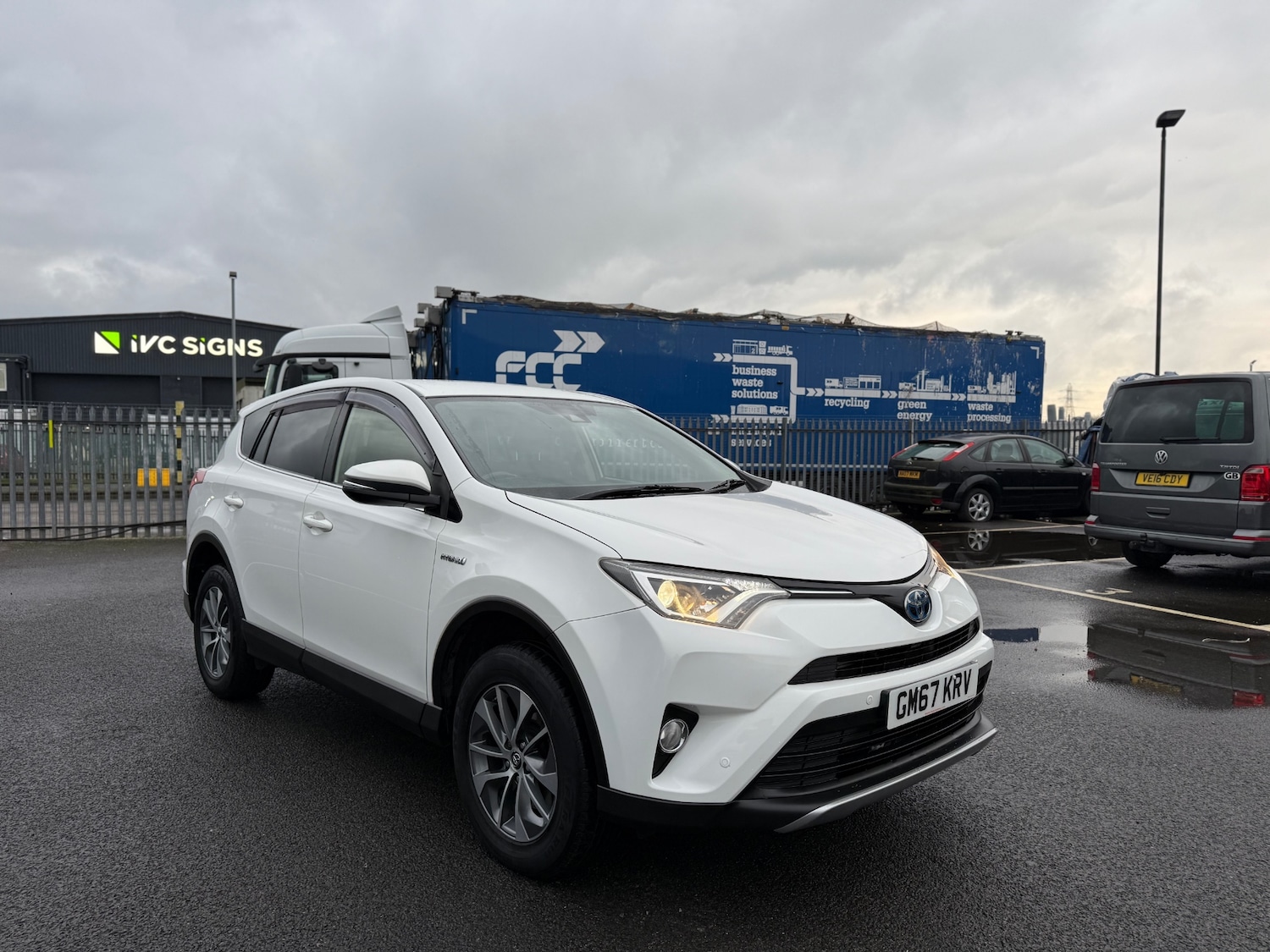 Used Toyota RAV4 2017 for sale - 77409951: Photo 10