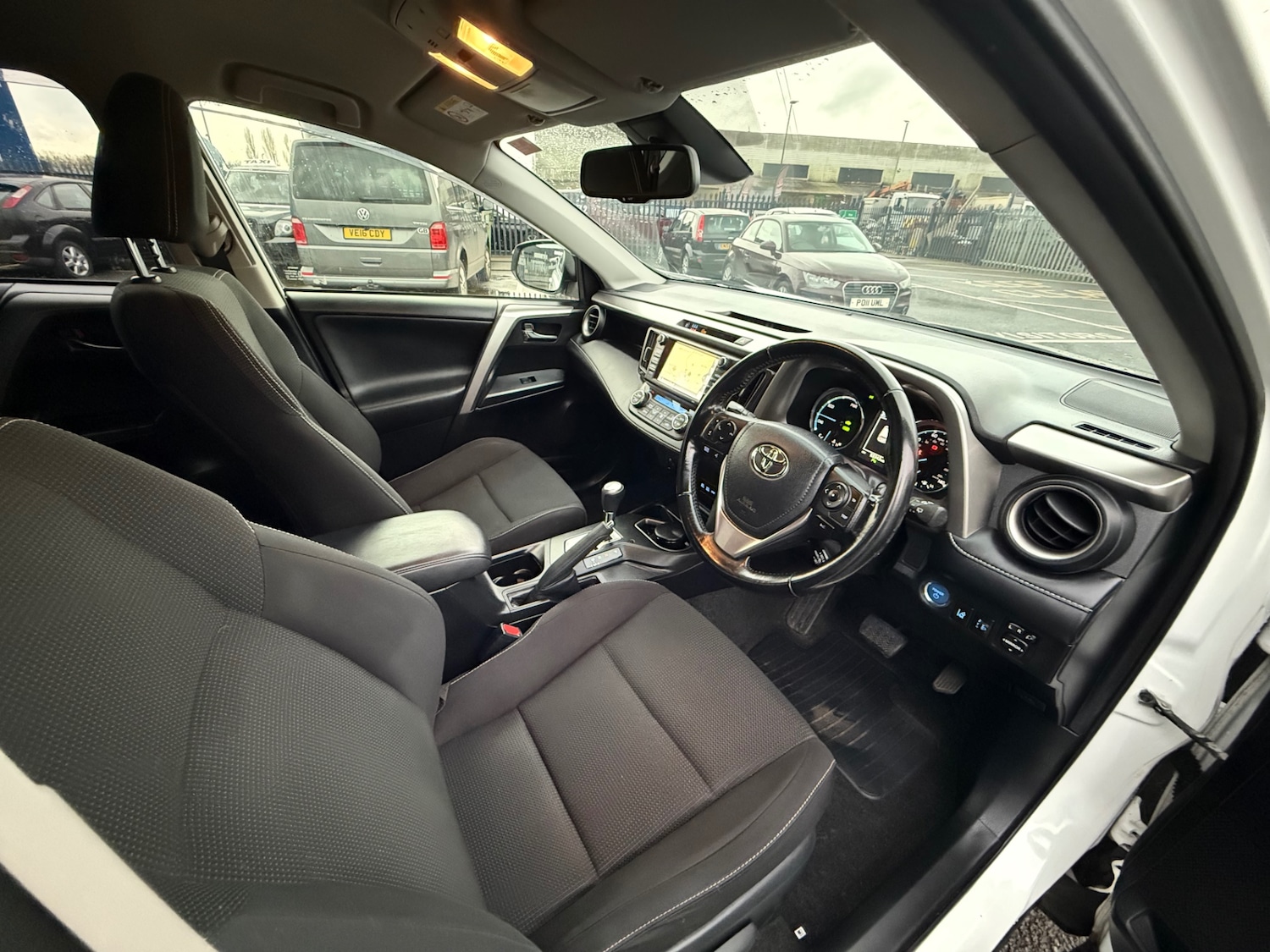 Used Toyota RAV4 2017 for sale - 77409951: Photo 15