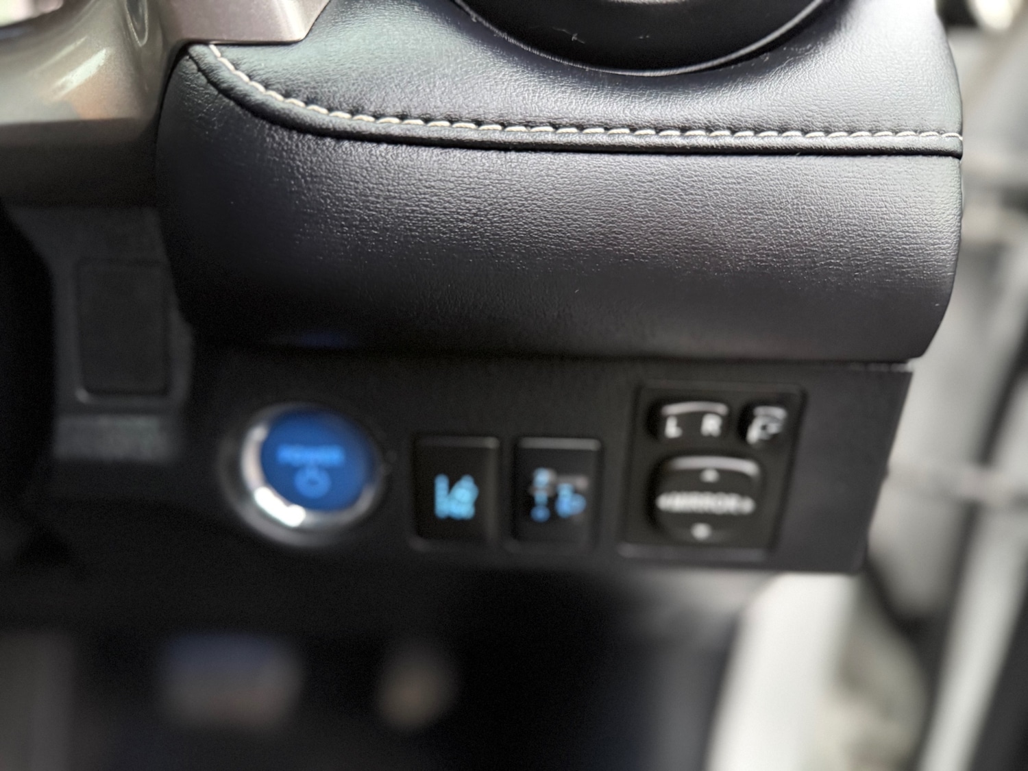 Used Toyota RAV4 2017 for sale - 77409951: Photo 16