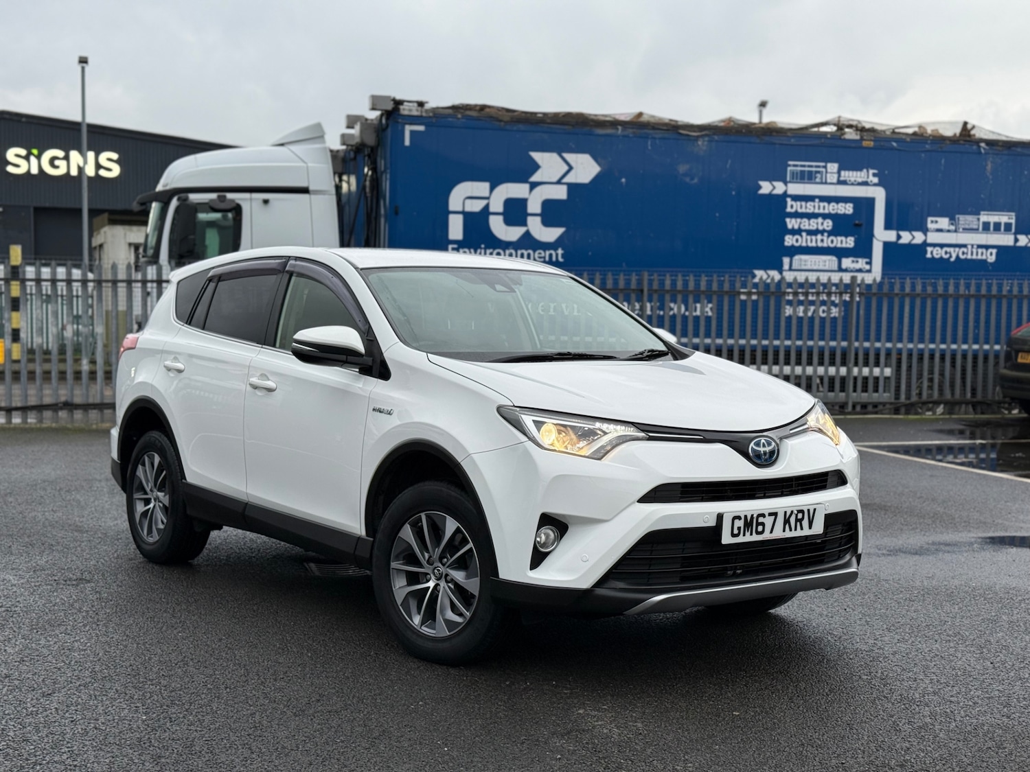 Used Toyota RAV4 2017 for sale - 77409951: Photo 30