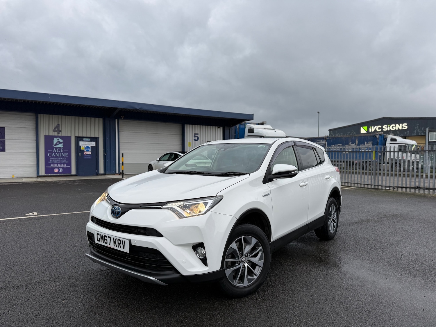 Used Toyota RAV4 2017 for sale - 77409951: Photo 31
