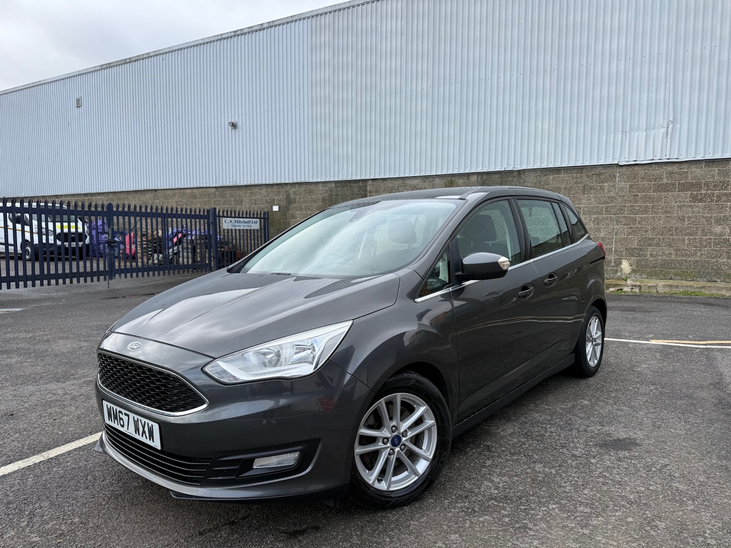 Used Ford Grand C-Max 2018 for sale - 77632546: Photo 2