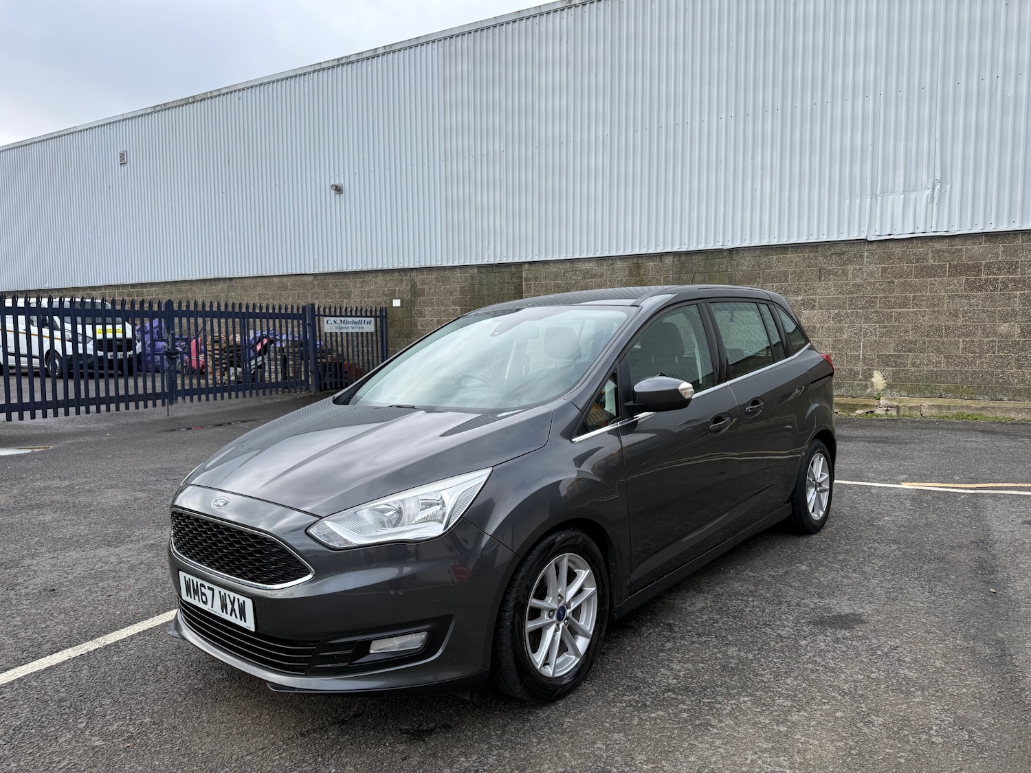 Used Ford Grand C-Max 2018 for sale - 77632546: Photo 3