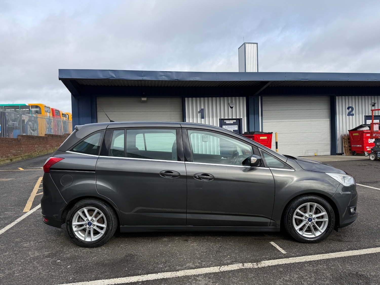 Used Ford Grand C-Max 2018 for sale - 77632546: Photo 9