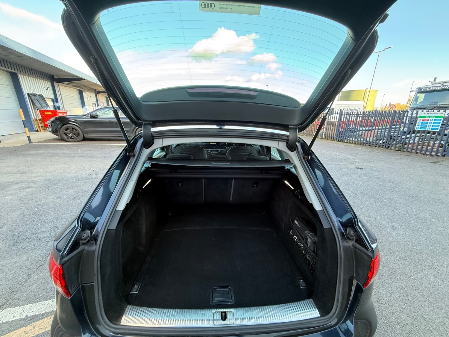 Used Audi A4 2017 for sale - 78018658: Photo 11