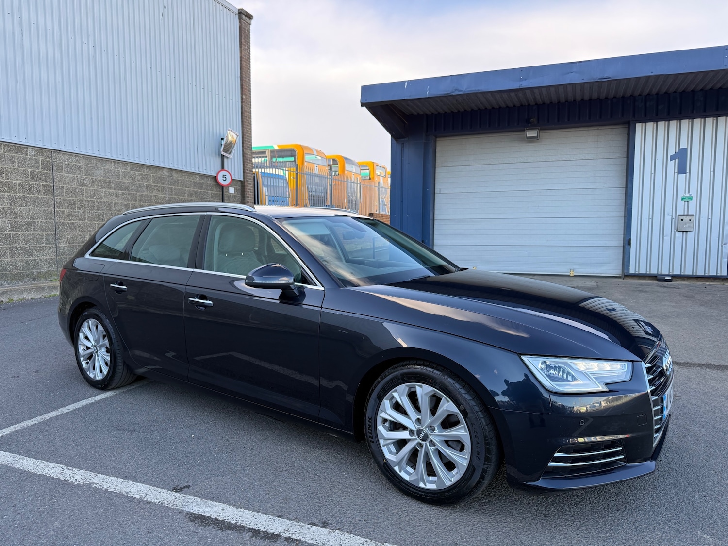 Used Audi A4 2017 for sale - 78018658: Photo 37