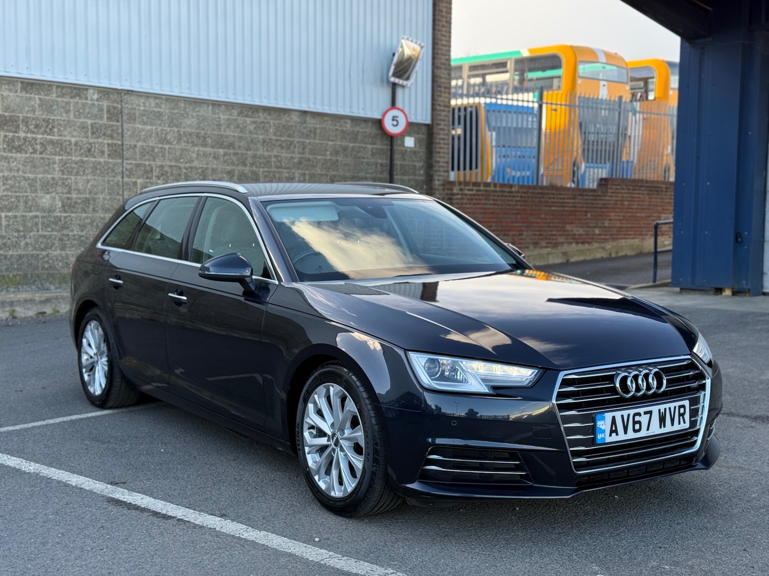 Used Audi A4 2017 for sale - 78018658: Photo 9