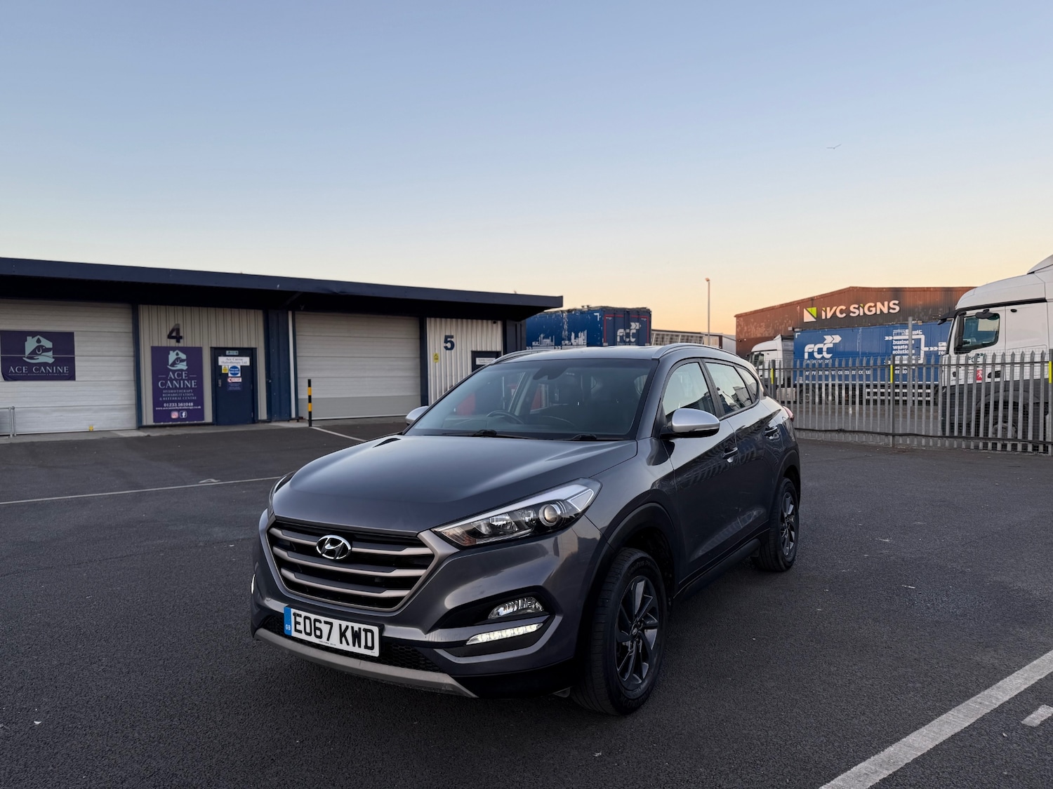 Used Hyundai TUCSON 2017 for sale - 76370026: Photo 3