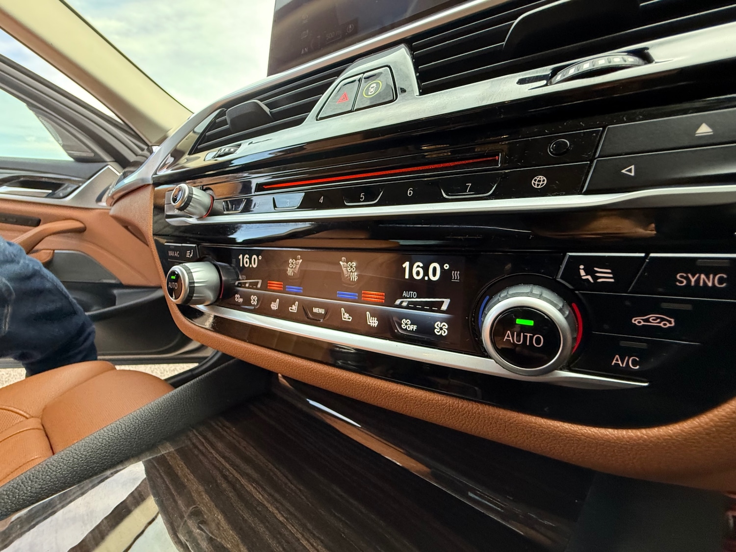 Used BMW 5 Series 2018 for sale - 76343831: Photo 10