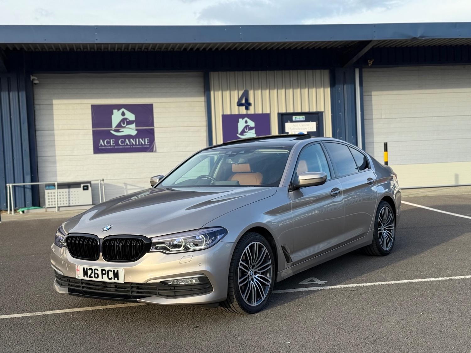 Used BMW 5 Series 2018 for sale - 76343831: Photo 2