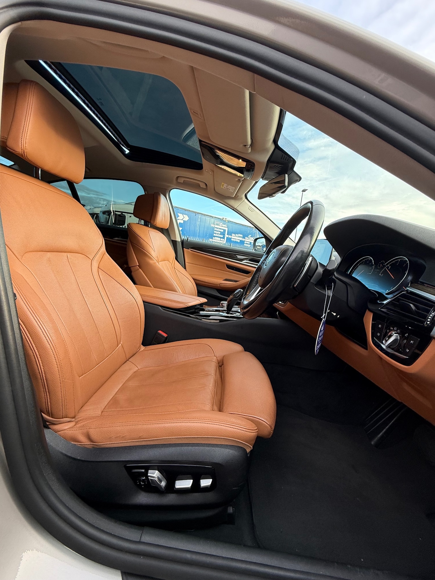 Used BMW 5 Series 2018 for sale - 76343831: Photo 9