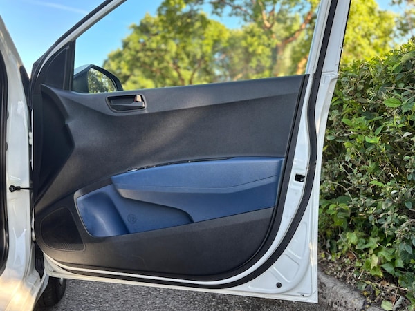 Used Hyundai i10 2016 for sale - 75342763: Photo 22
