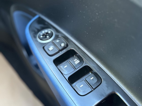 Used Hyundai i10 2016 for sale - 75342763: Photo 32