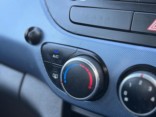 Used Hyundai i10 2016 for sale - 75342763: Photo 36