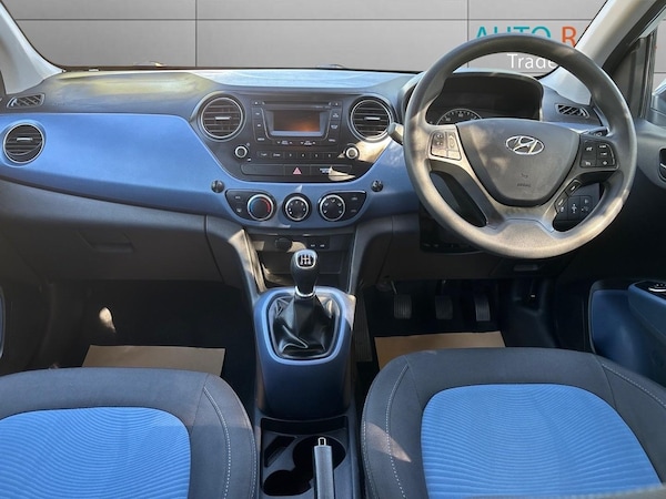 Used Hyundai i10 2016 for sale - 75342763: Photo 9