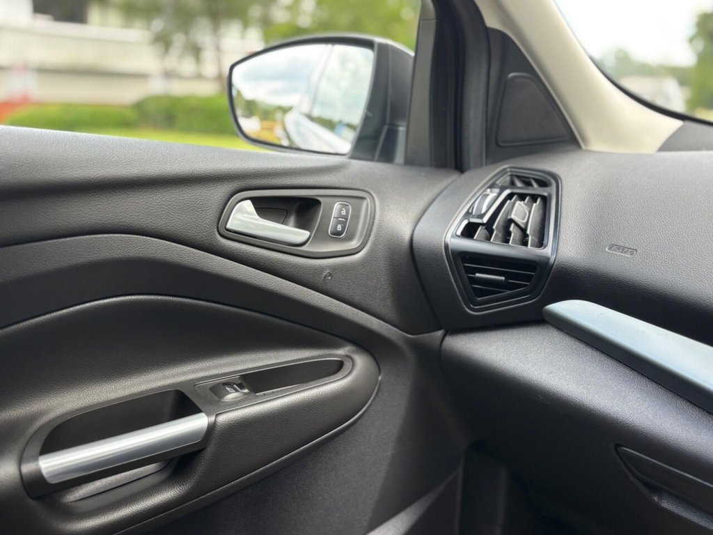 Used Ford Kuga 2017 for sale - 76615619: Photo 42