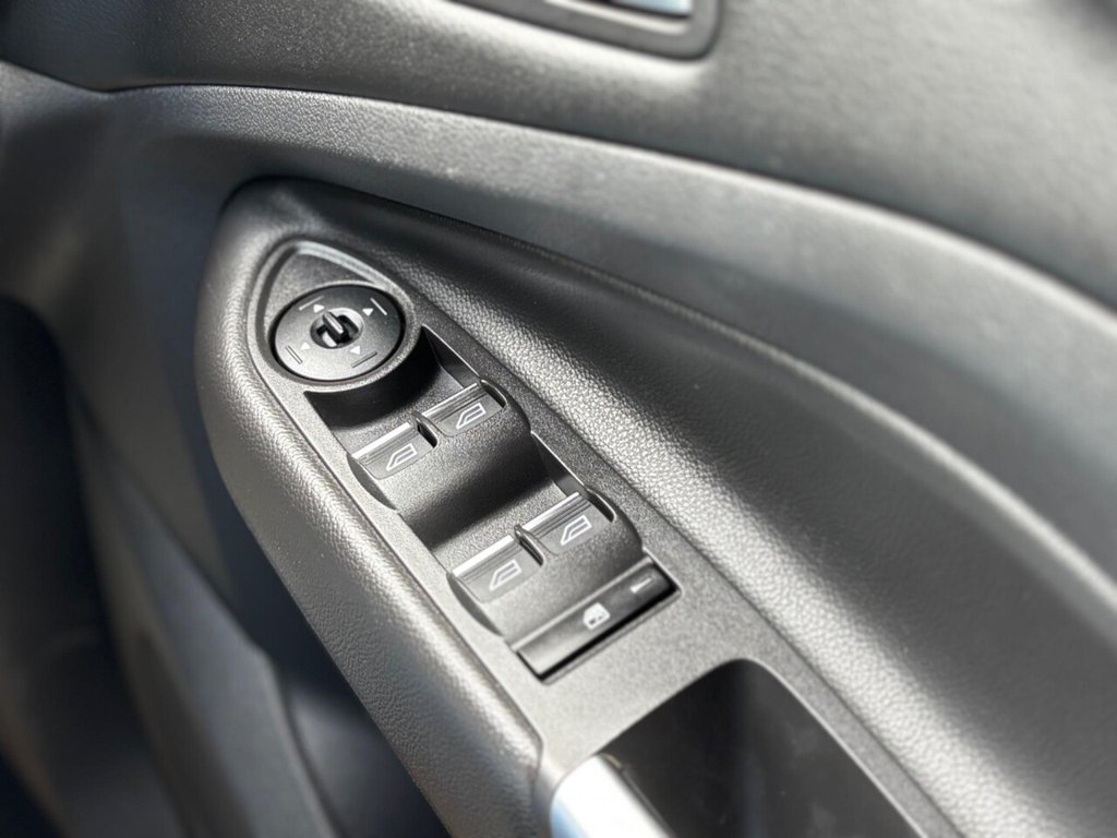 Used Ford Kuga 2017 for sale - 76615619: Photo 47