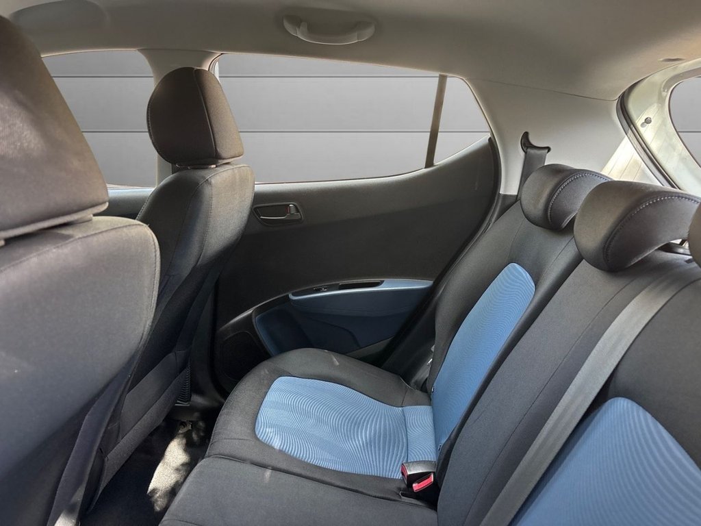 Used Hyundai i10 2015 for sale - 76615624: Photo 15