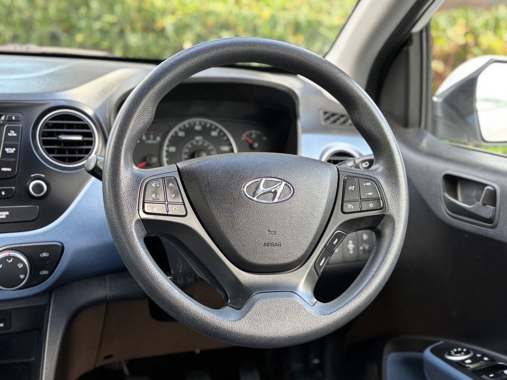 Used Hyundai i10 2015 for sale - 76615624: Photo 29