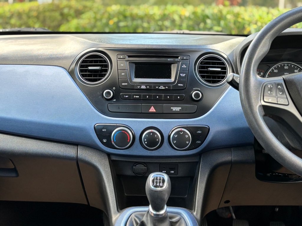 Used Hyundai i10 2015 for sale - 76615624: Photo 30