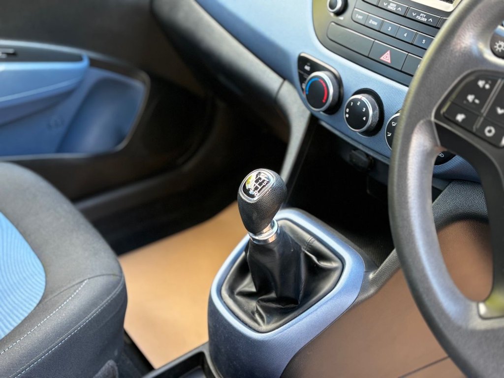 Used Hyundai i10 2015 for sale - 76615624: Photo 31