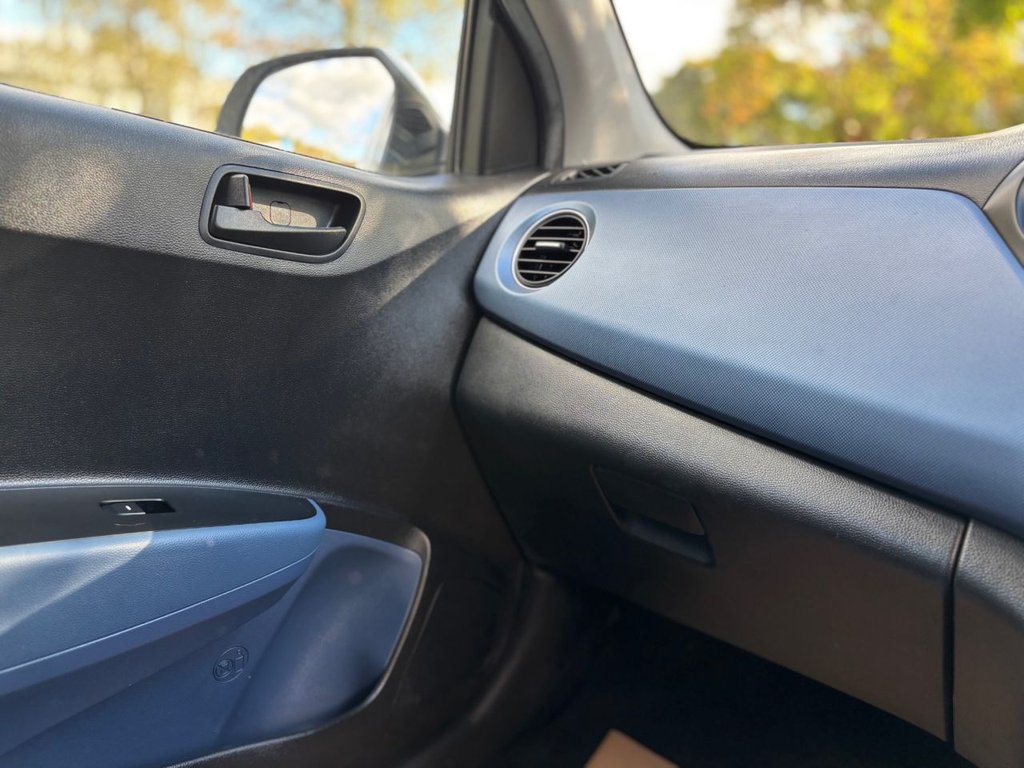 Used Hyundai i10 2015 for sale - 76615624: Photo 32