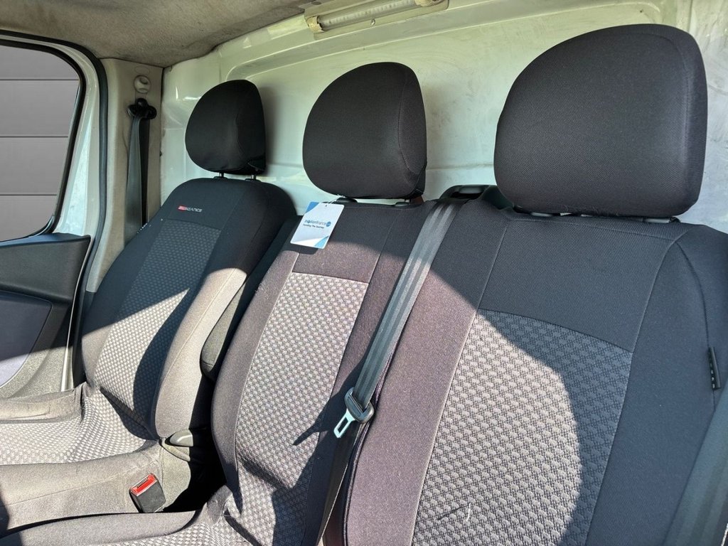 Used Vauxhall Vivaro 2016 for sale - 78044038: Photo 13