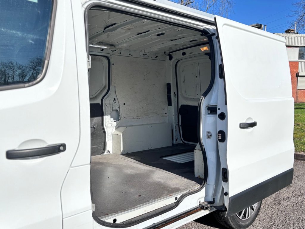 Used Vauxhall Vivaro 2016 for sale - 78044038: Photo 22