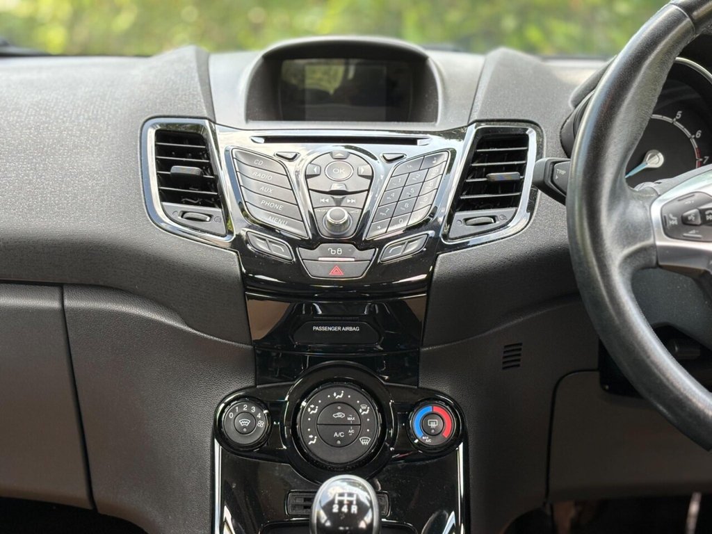 Used Ford Fiesta 2015 for sale - 76615636: Photo 26