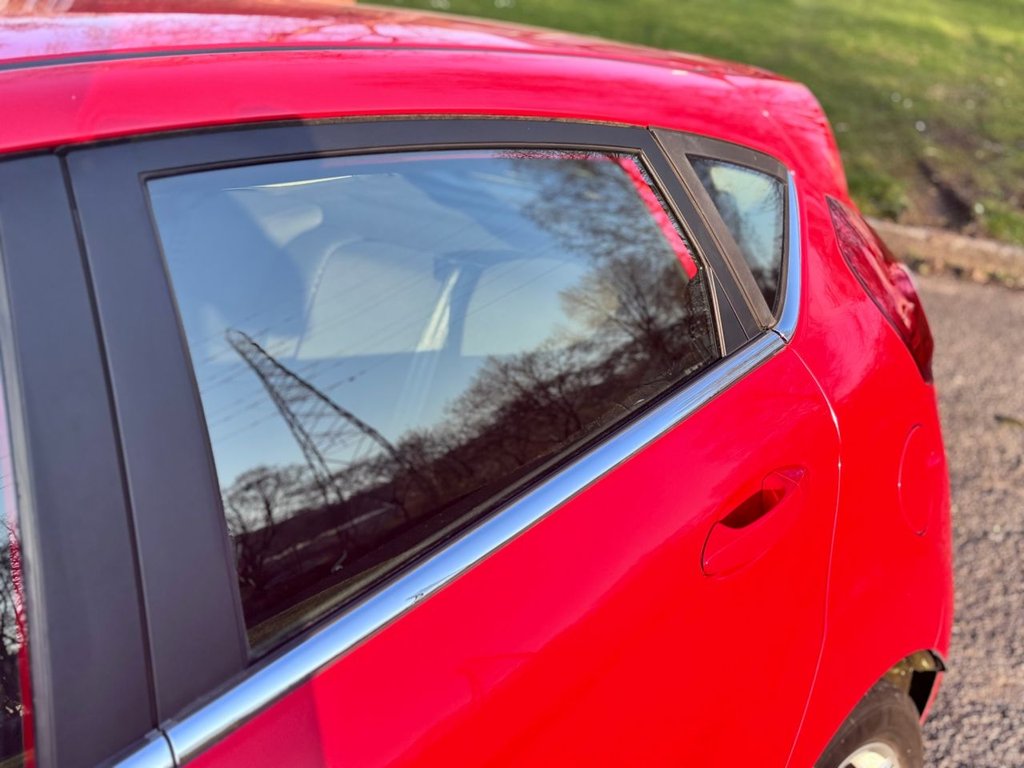 Used Ford Fiesta 2014 for sale - 78043960: Photo 25