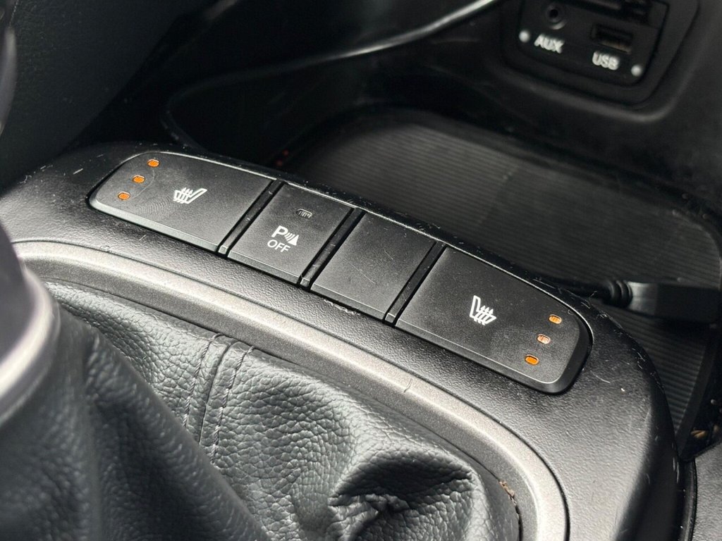 Used Hyundai Santa Fe 2015 for sale - 77226651: Photo 37