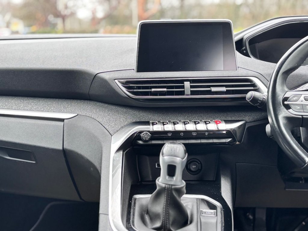 Used Peugeot 3008 2017 for sale - 77849450: Photo 37