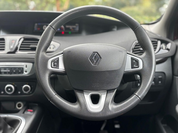 Used Renault Scenic 2012 for sale - 76239469: Photo 28