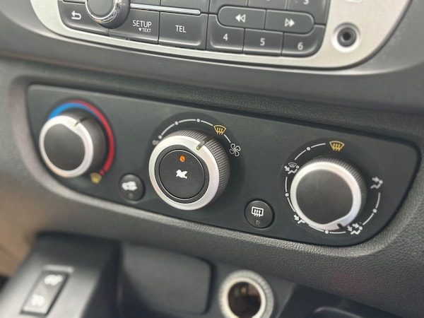 Used Renault Scenic 2012 for sale - 76239469: Photo 36