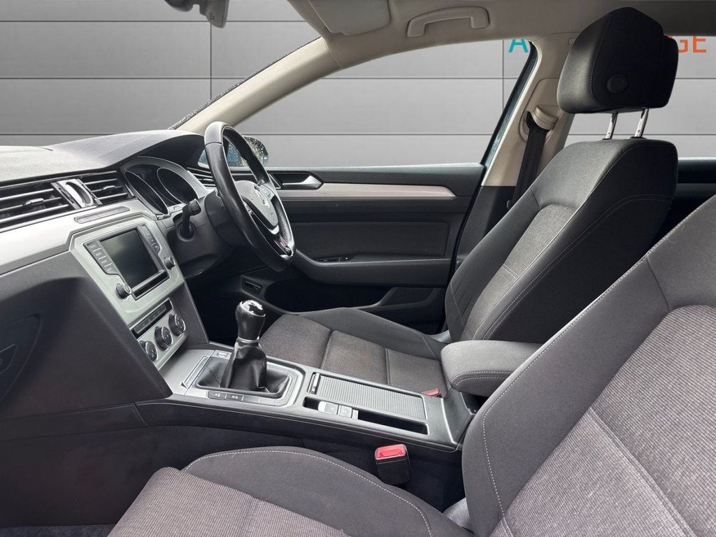 Used Volkswagen Passat 2015 for sale - 76615638: Photo 11