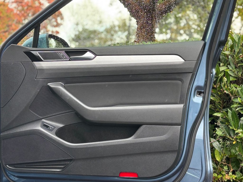 Used Volkswagen Passat 2015 for sale - 76615638: Photo 26