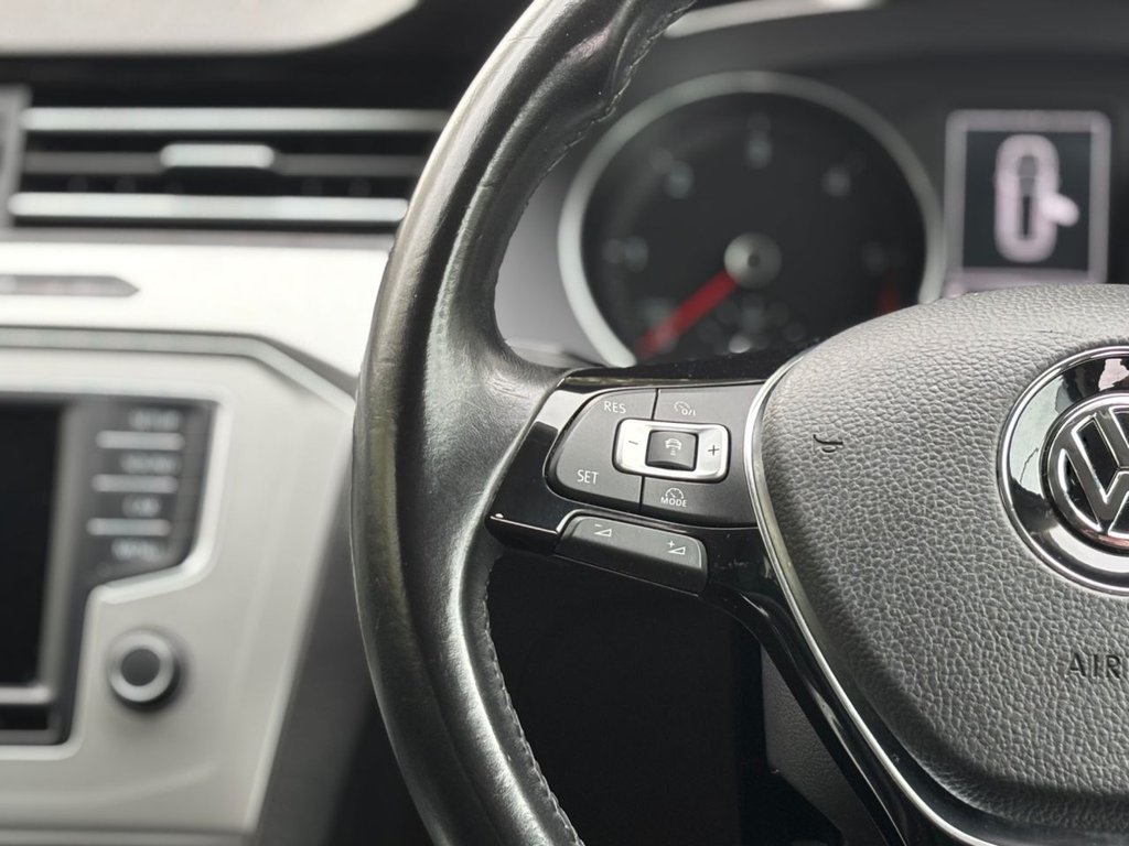 Used Volkswagen Passat 2015 for sale - 76615638: Photo 32