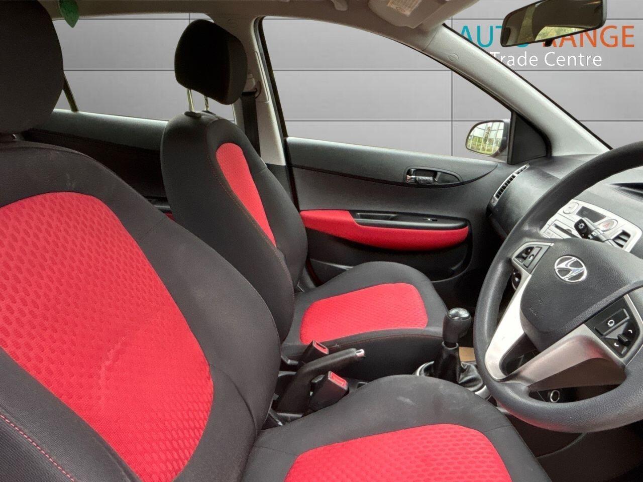 Used Hyundai i20 2010 for sale - 76327097: Photo 42