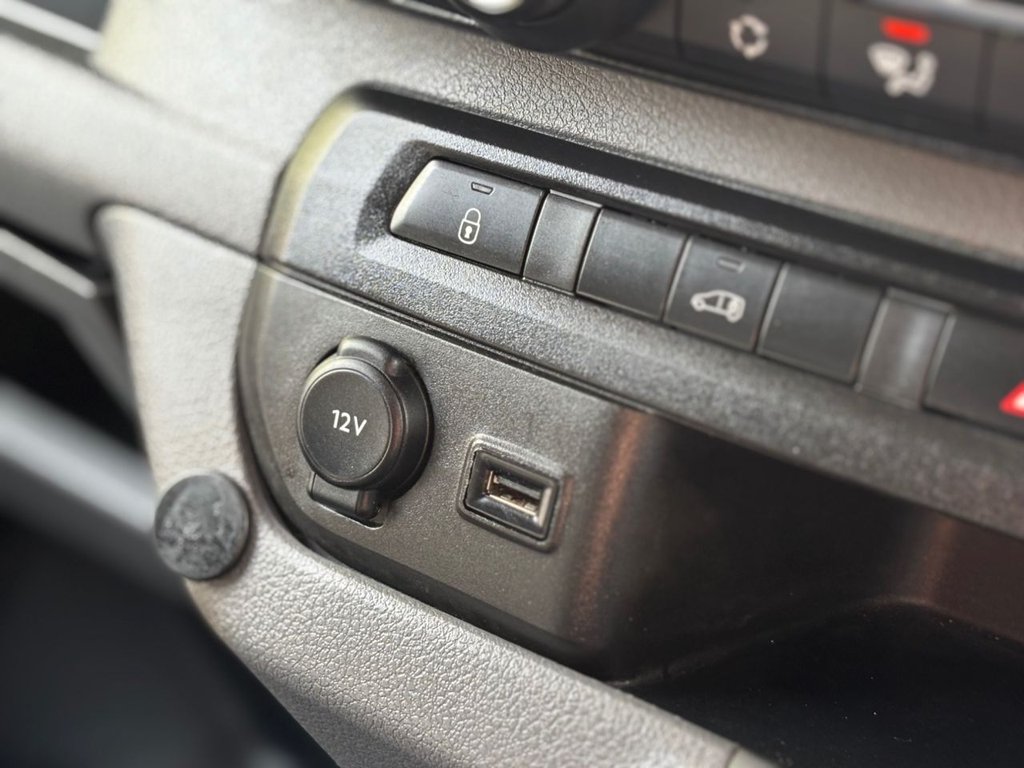 Used Vauxhall Vivaro 2020 for sale - 76615647: Photo 40