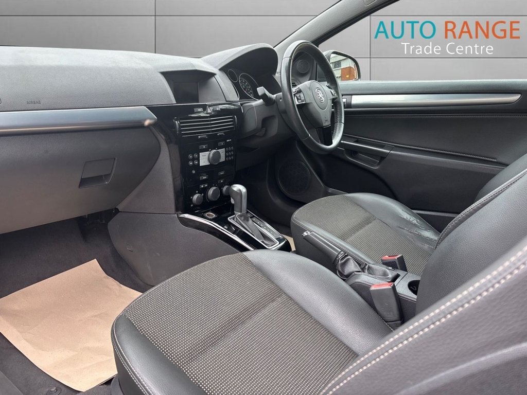 Used Vauxhall Astra 2010 for sale - 77288220: Photo 13
