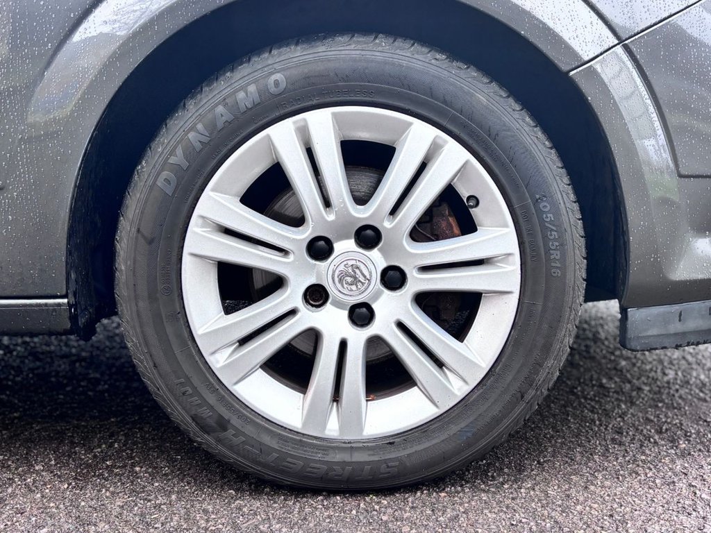 Used Vauxhall Astra 2010 for sale - 77288220: Photo 20