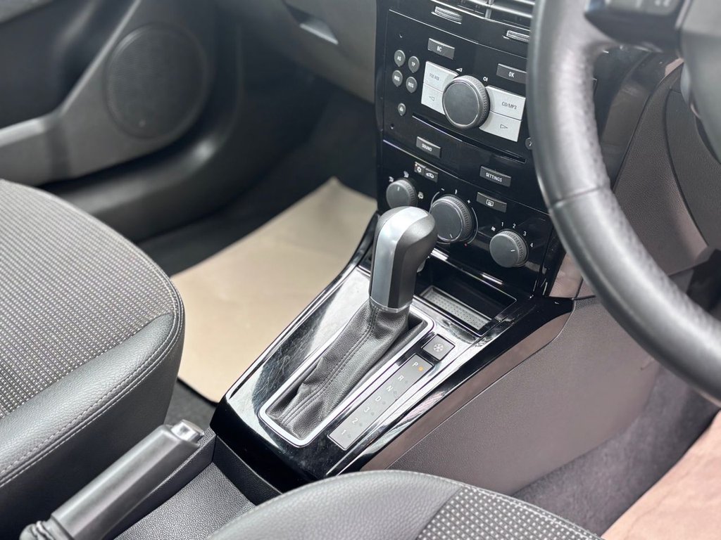 Used Vauxhall Astra 2010 for sale - 77288220: Photo 29