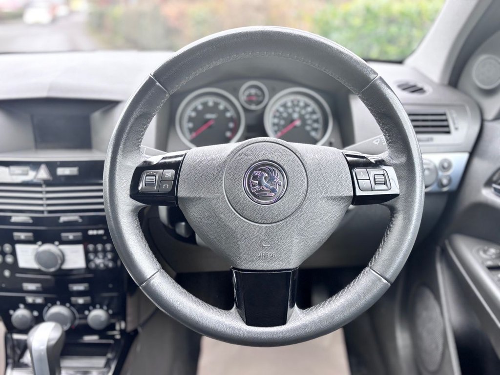 Used Vauxhall Astra 2010 for sale - 77288220: Photo 30