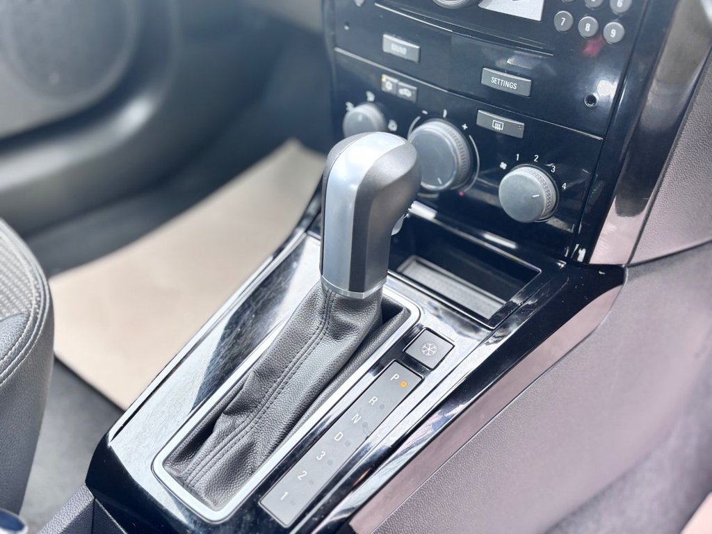 Used Vauxhall Astra 2010 for sale - 77288220: Photo 35