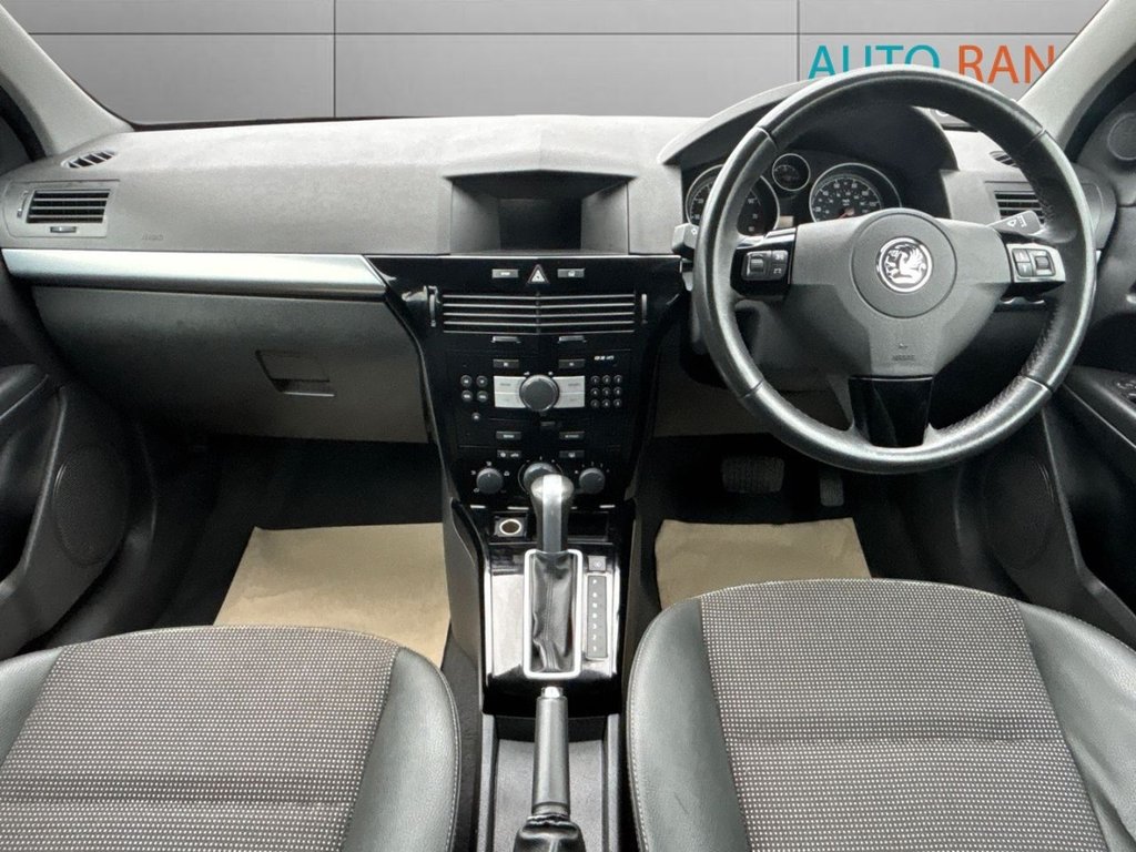 Used Vauxhall Astra 2010 for sale - 77288220: Photo 9