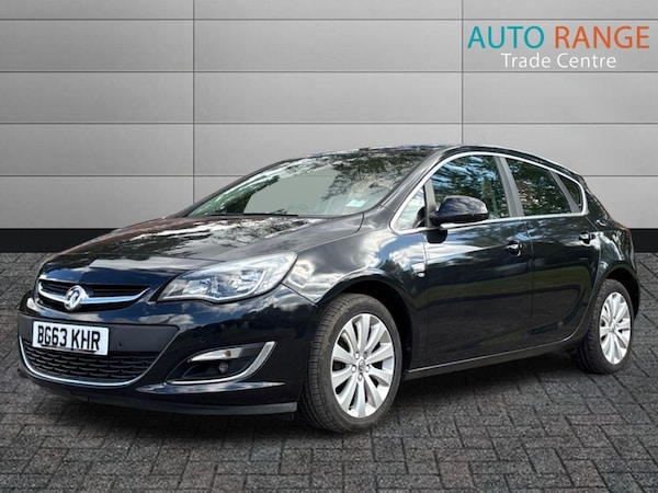Used Vauxhall Astra 2013 for sale - 76239431: Photo 2